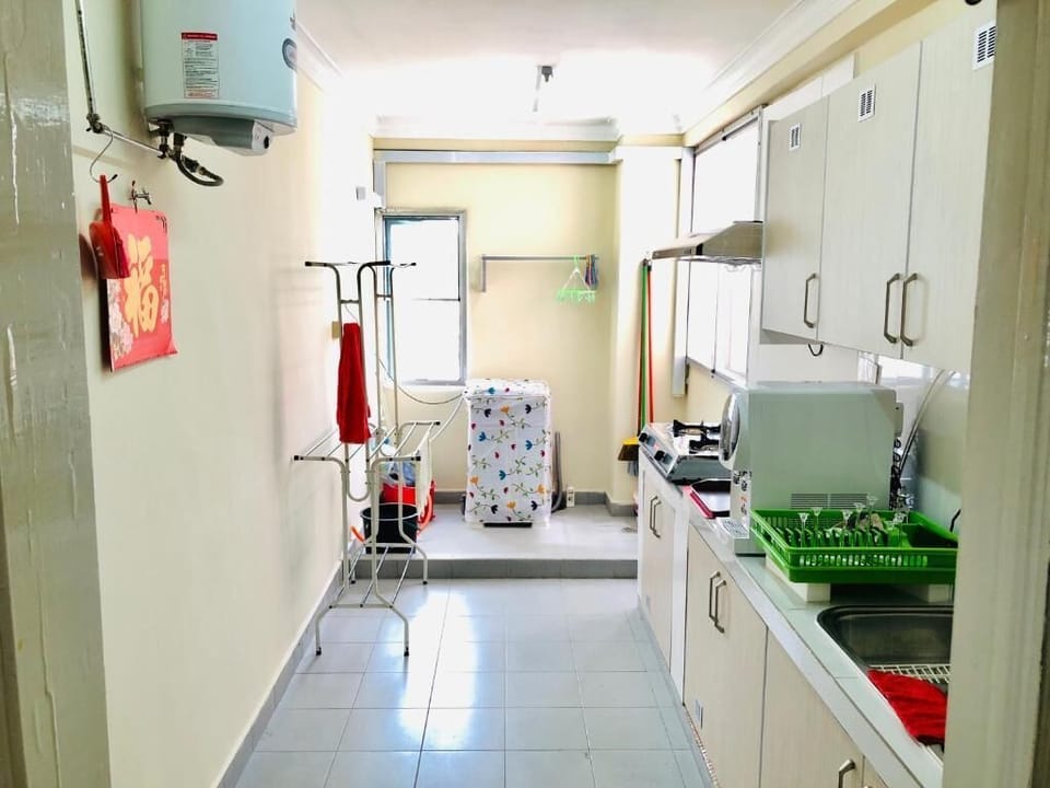 Family Apartment | Private kitchen | Fridge, microwave, stovetop, toaster