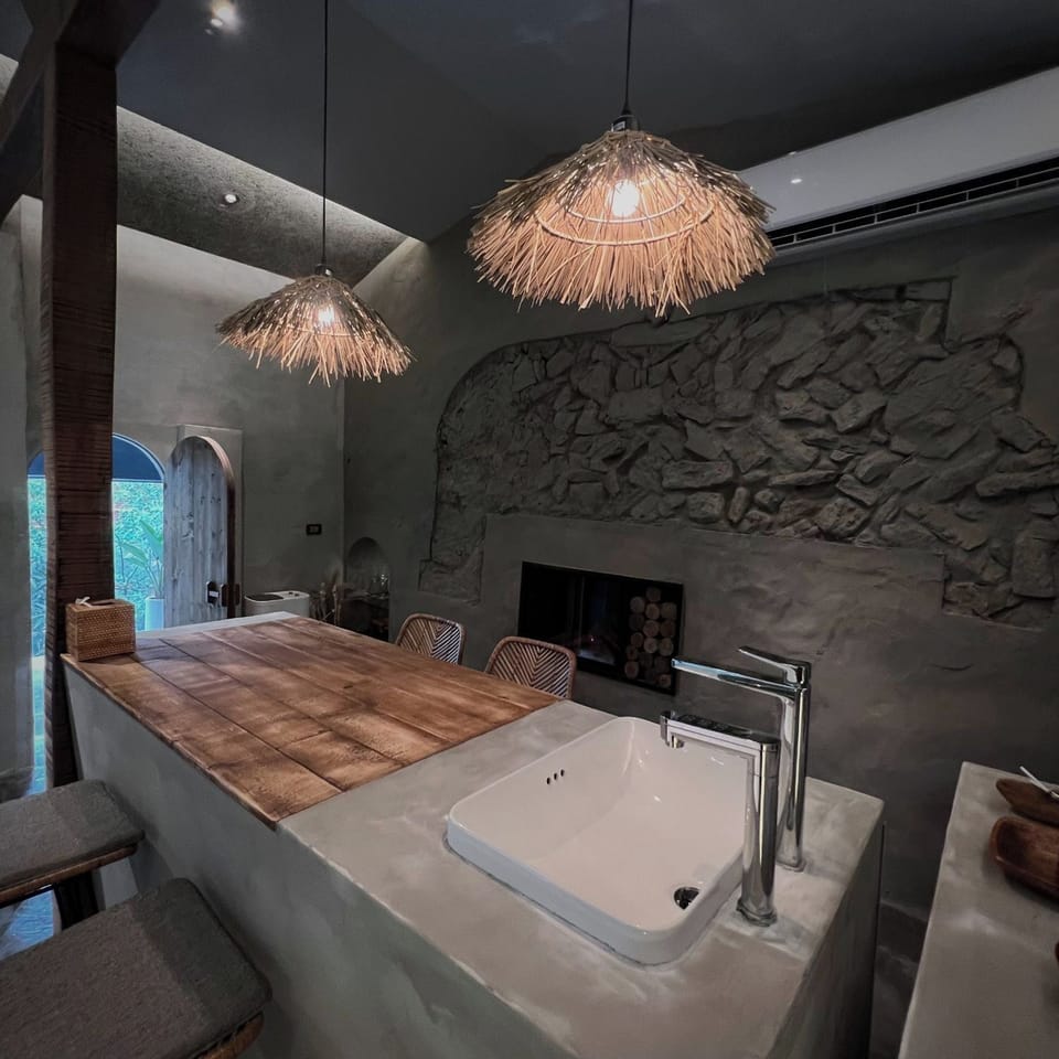 Elite Cabin | Free minibar items, free WiFi