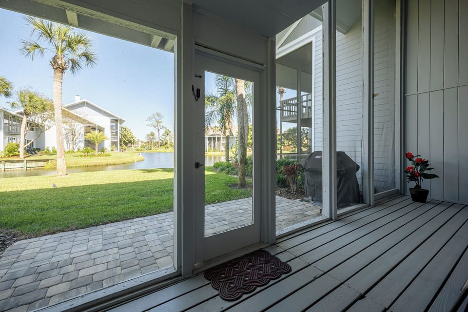 Condo (3 Bedrooms) | Property amenity