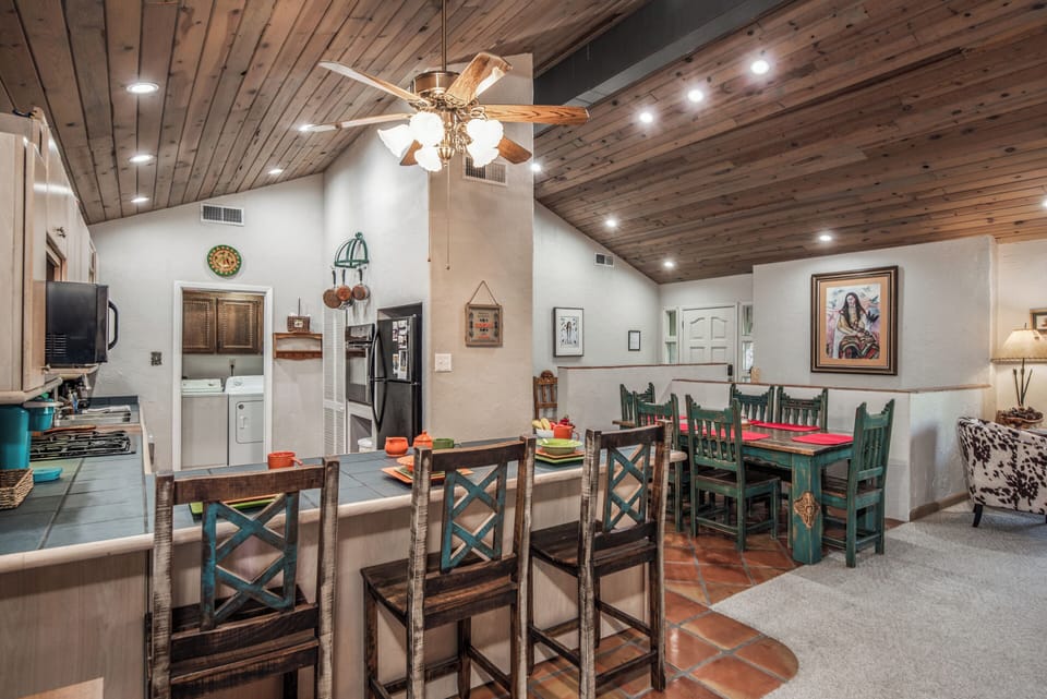 Studio (3 Bedrooms) | Property amenity