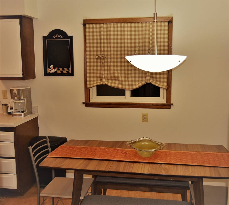 Apartment, 2 Bedrooms, Balcony | Dining
