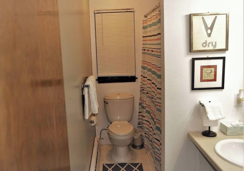 Arhaus 2 - Riverside Park Apartment in Grand Forks