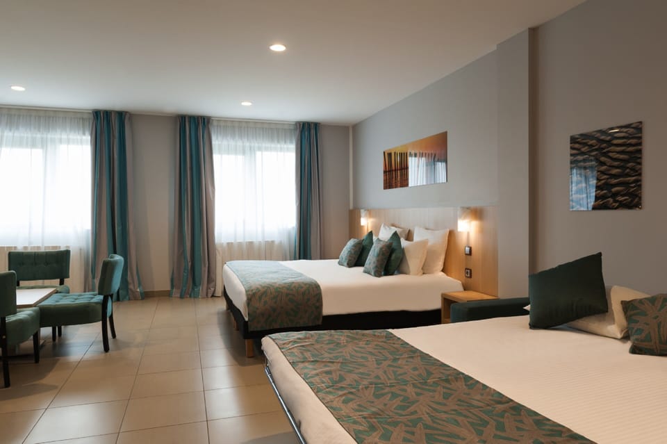 Double or Twin Room, Accessible | Minibar, desk, blackout drapes, soundproofing