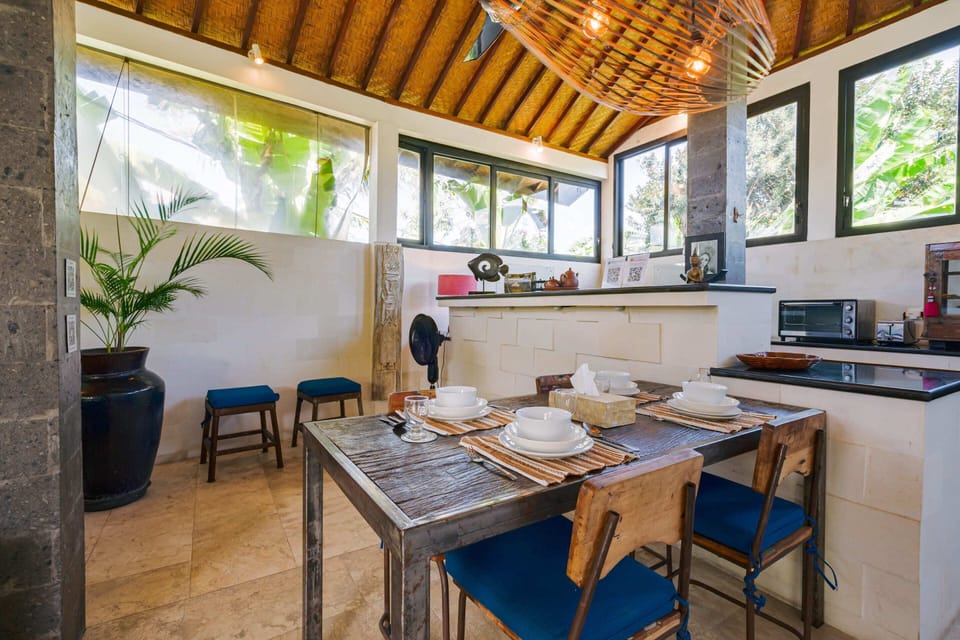 Basic Villa, Multiple Beds | Private kitchen | Fridge, microwave, stovetop, coffee/tea maker