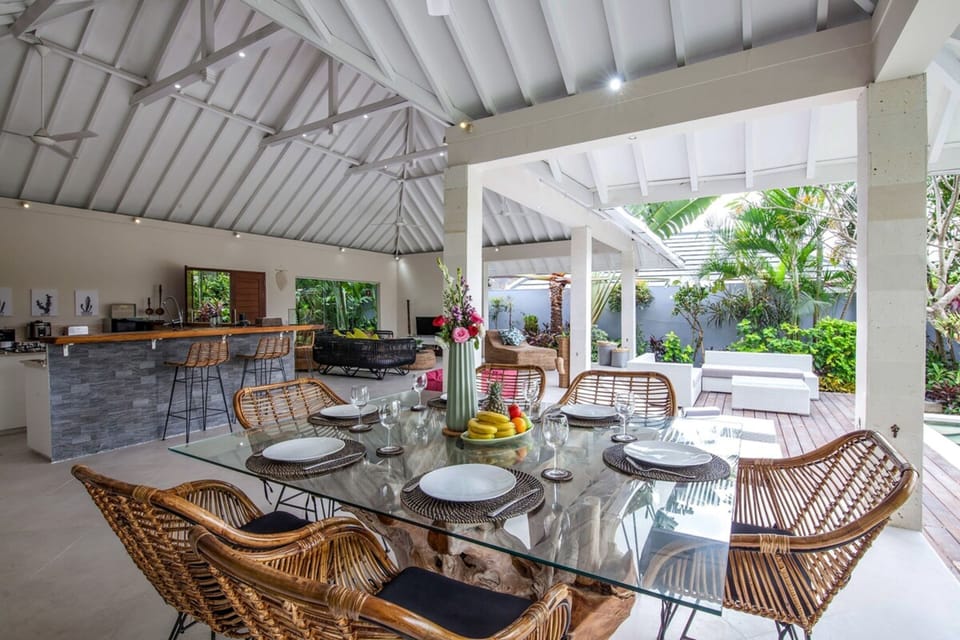 Basic Villa, Multiple Beds | Private kitchen | Fridge, microwave, oven, stovetop