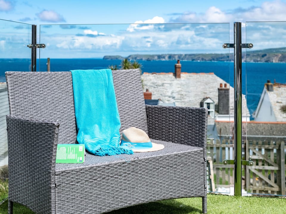 Cottage | Balcony