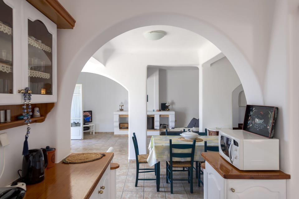 Villa | Private kitchen | Oven, dishwasher, espresso maker, electric kettle