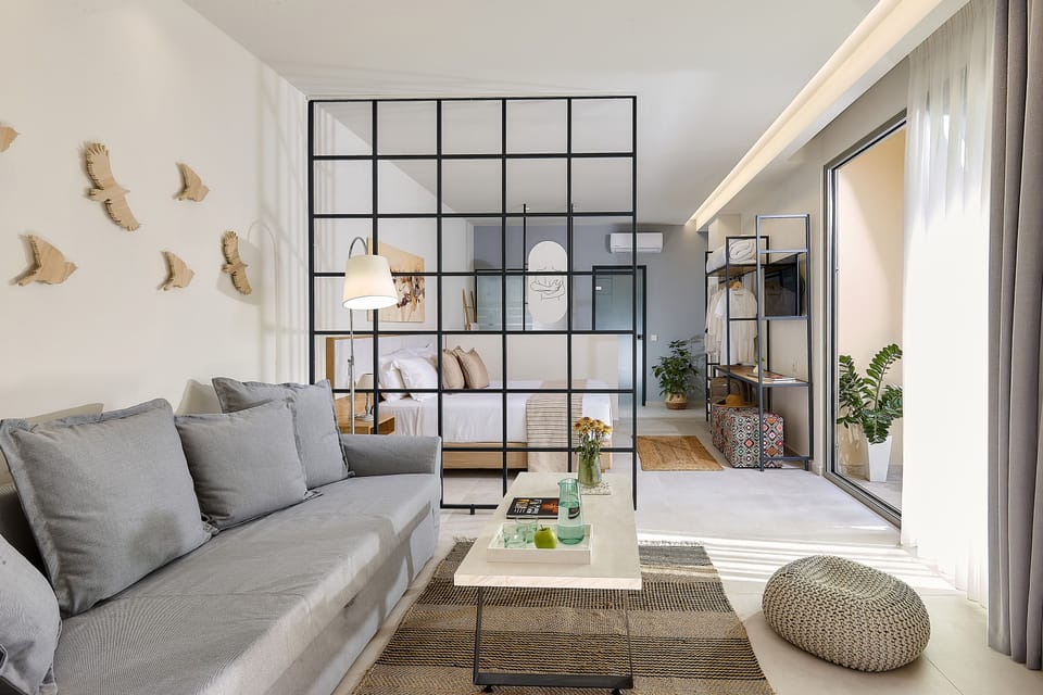 Executive Suite | Frette Italian sheets, premium bedding, Tempur-Pedic beds, in-room safe