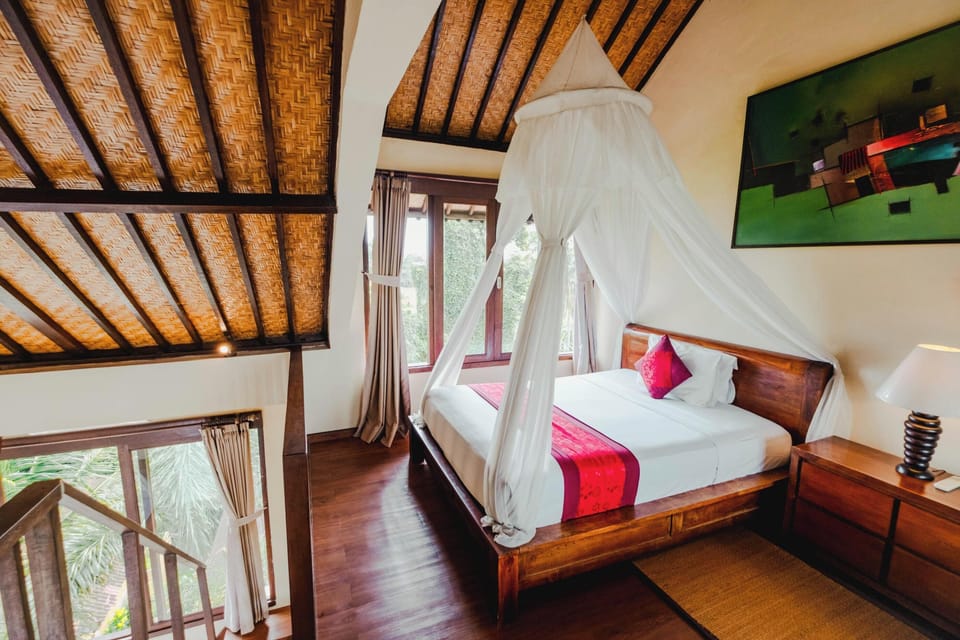 Family Room | Minibar, in-room safe, desk, iron/ironing board