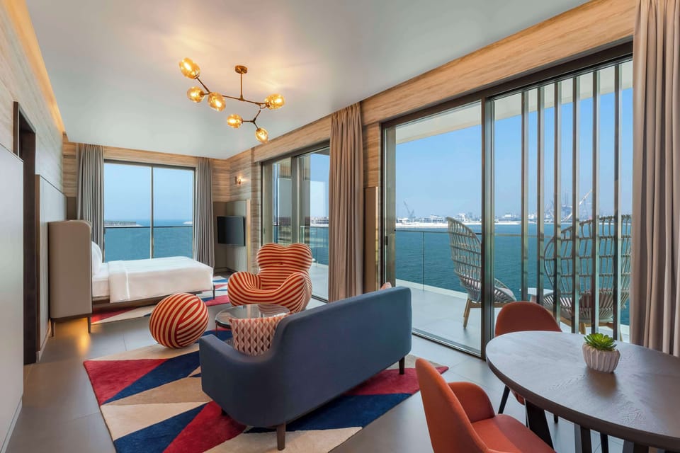Deluxe Room, 1 King Room with 20% off Food & Soft Beverage | Premium bedding, pillowtop beds, minibar, in-room safe
