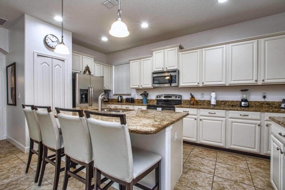 Paradise Palms- 5 Bedroom Pool Home-3116PP 5 Home by RedAwning Apartment in Osceola County