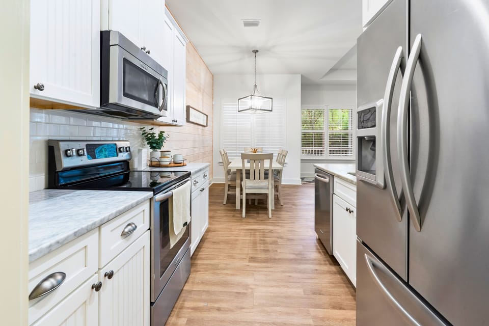 House, 2 Bedrooms | Private kitchen | Coffee/tea maker, fridge, oven, stovetop