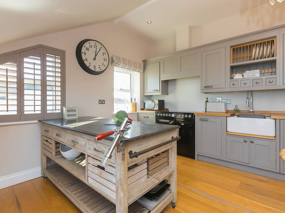 Cottage | Interior