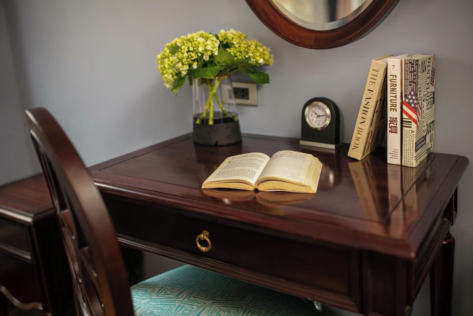 Family Room | Minibar, in-room safe, desk, soundproofing