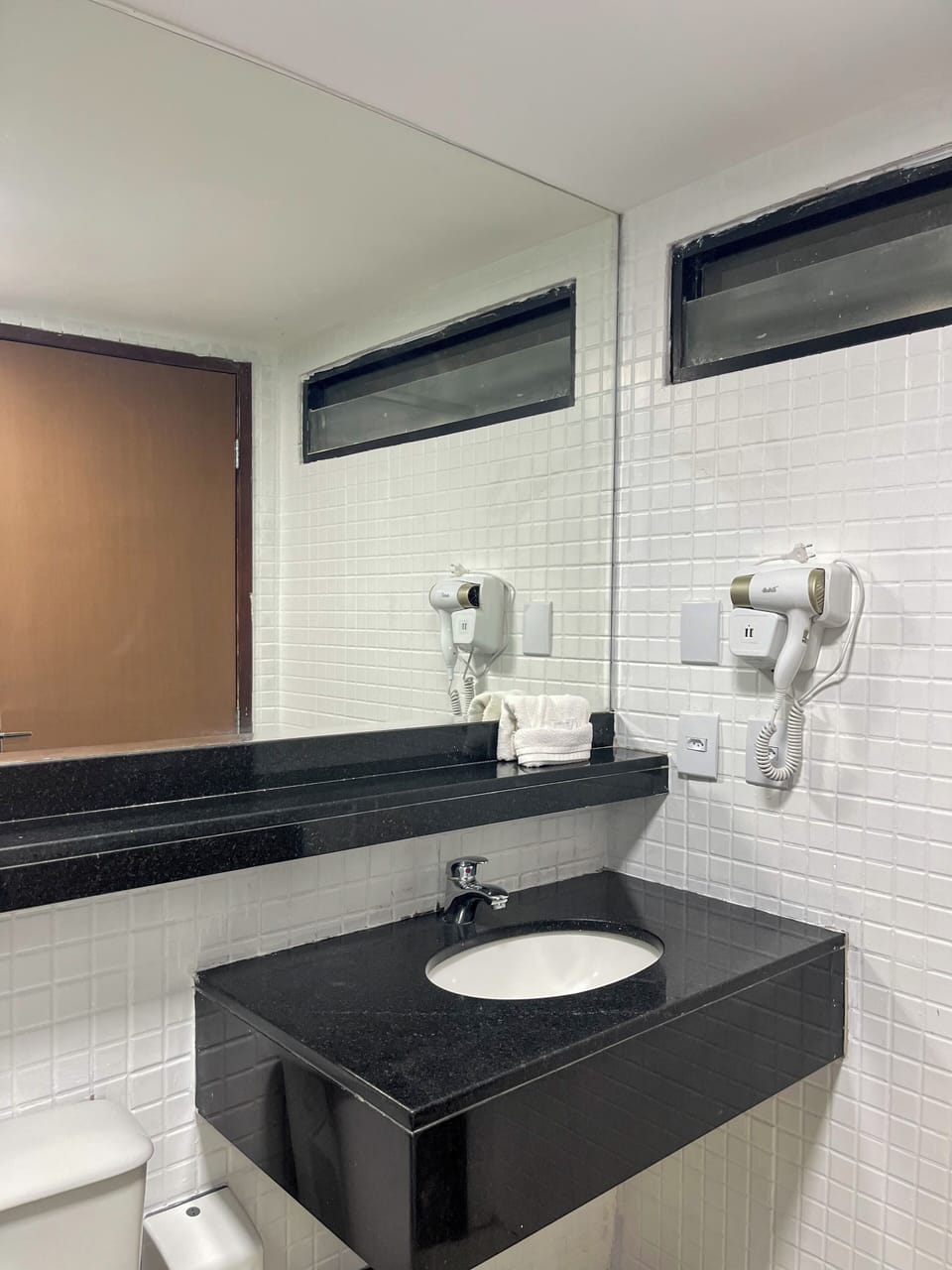 Standard Room, Garden View | Bathroom | Shower, free toiletries, hair dryer, towels