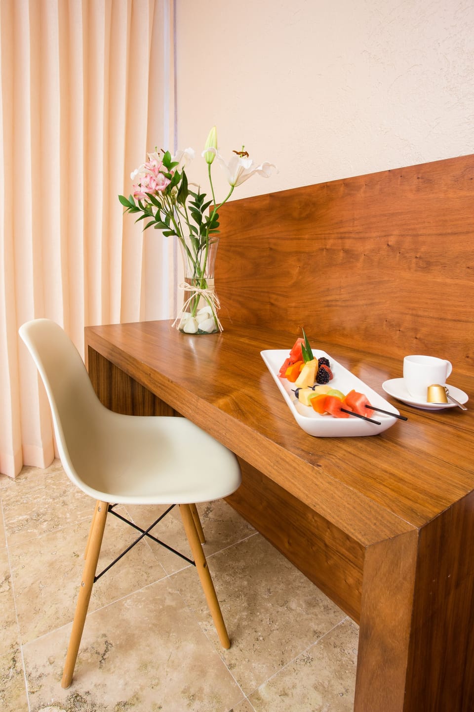 Elite Suite, 1 King Bed, Hot Tub | Premium bedding, minibar, in-room safe, desk