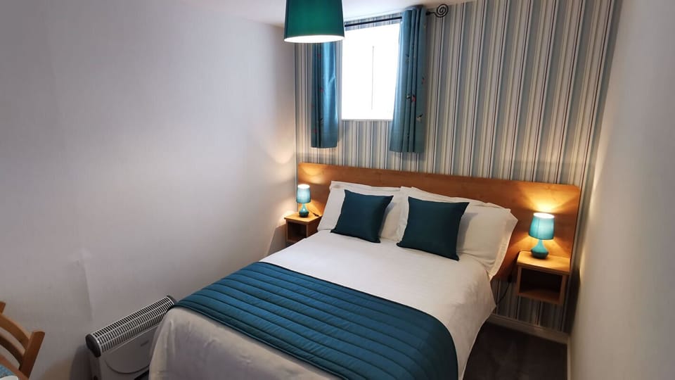 Classic Single Room, Ensuite (Room 8-3rd Floor)