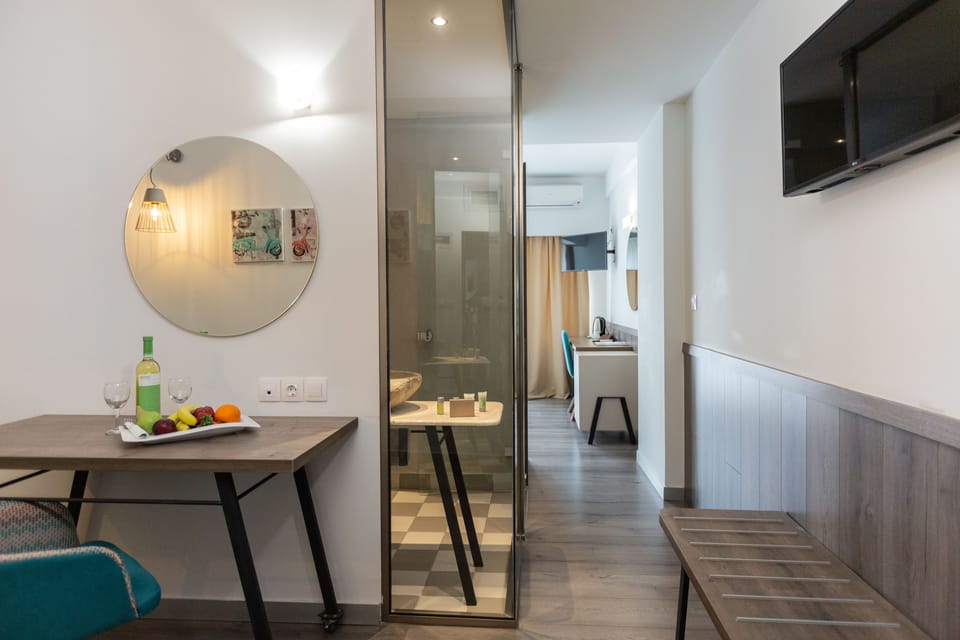 Junior Suite, 1 Bedroom | Desk, soundproofing, iron/ironing board (on request), WiFi (free)