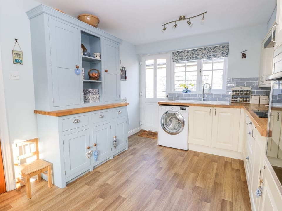 Cottage | Interior