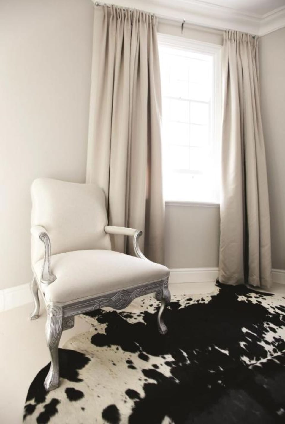 Deluxe Room, Bathtub | Living area | LCD TV