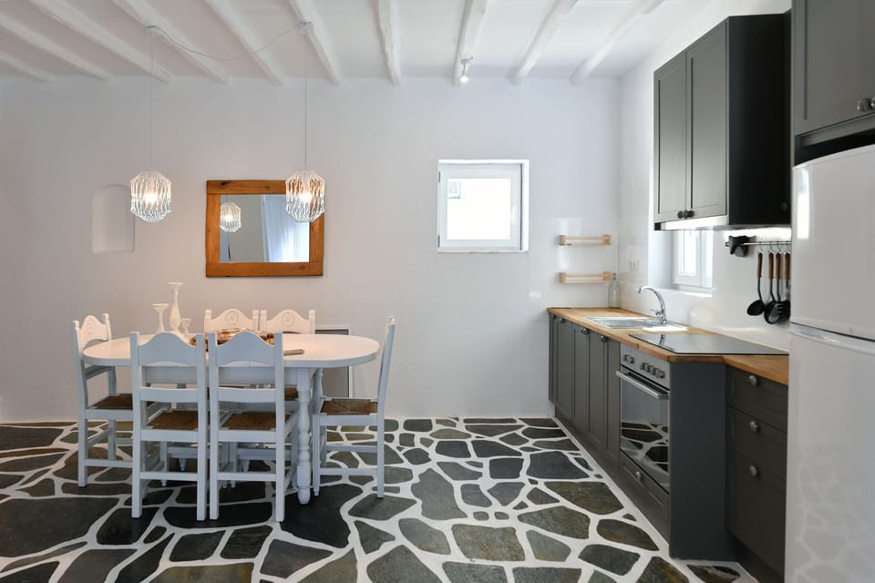 Apartment | Private kitchen | Fridge, oven, stovetop, espresso maker
