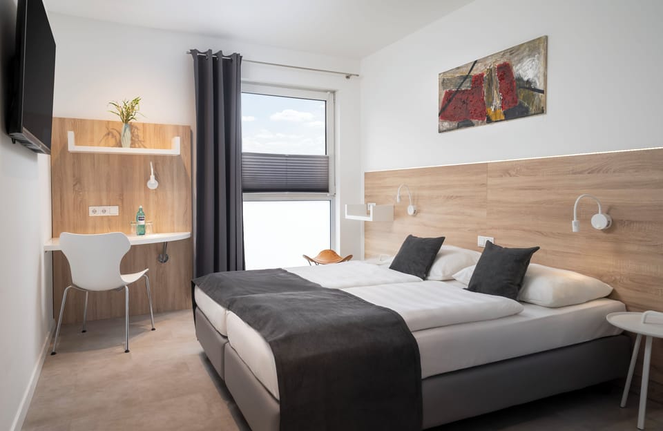 Standard Room | Desk, blackout drapes, iron/ironing board (on request), WiFi (free)