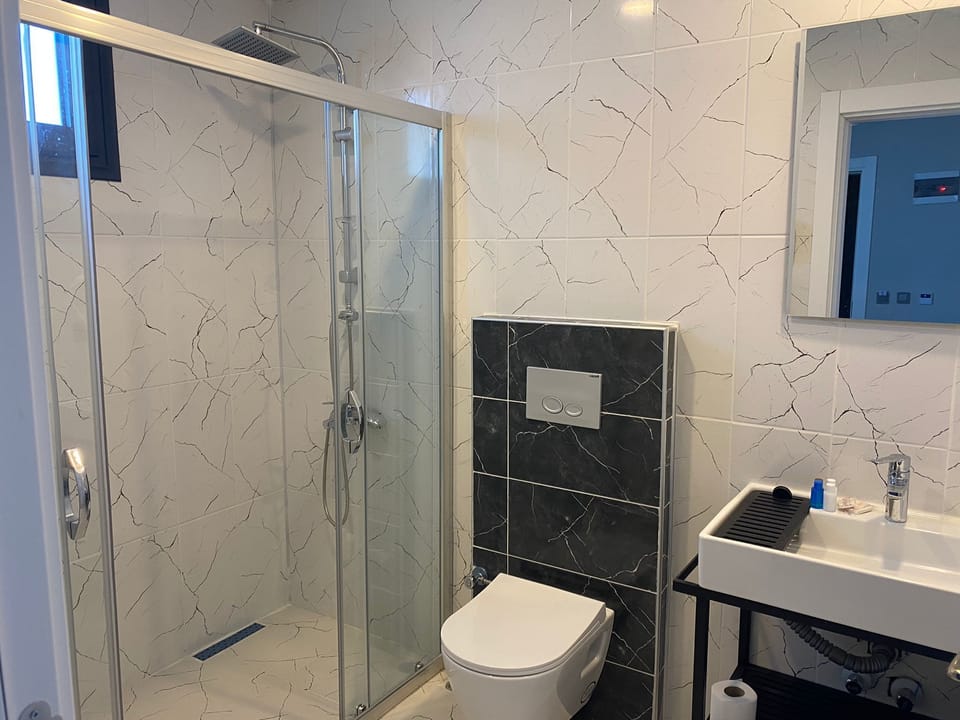 In-room safe, laptop workspace, free WiFi, bed sheets