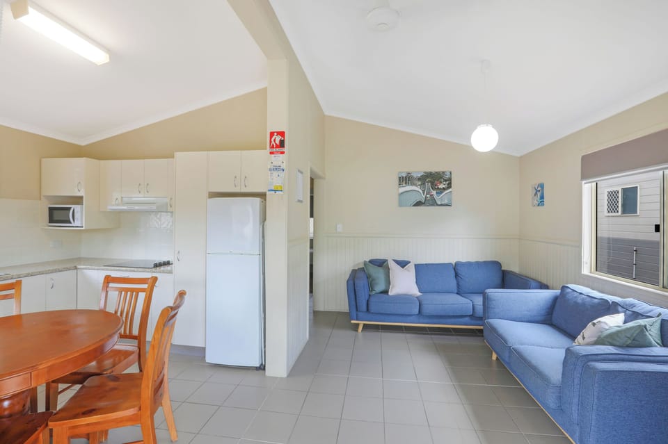 Deluxe Cabin - Sleeps 5 - Dog Friendly | Living area | LCD TV