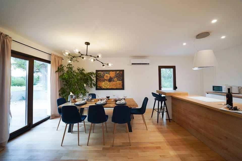 Villa, 4 Bedrooms, Private Pool, Sea View | In-room dining