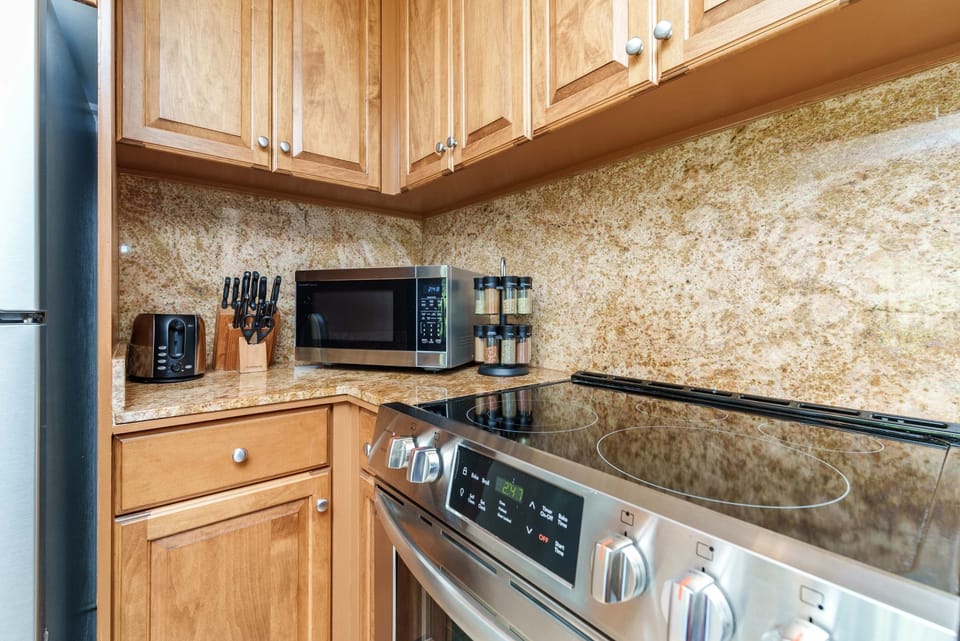 Villa, 1 Bedroom | Private kitchen | Coffee/tea maker, fridge, oven, toaster