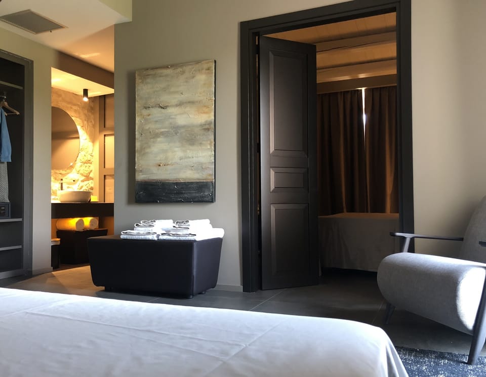 Junior Suite | Living area