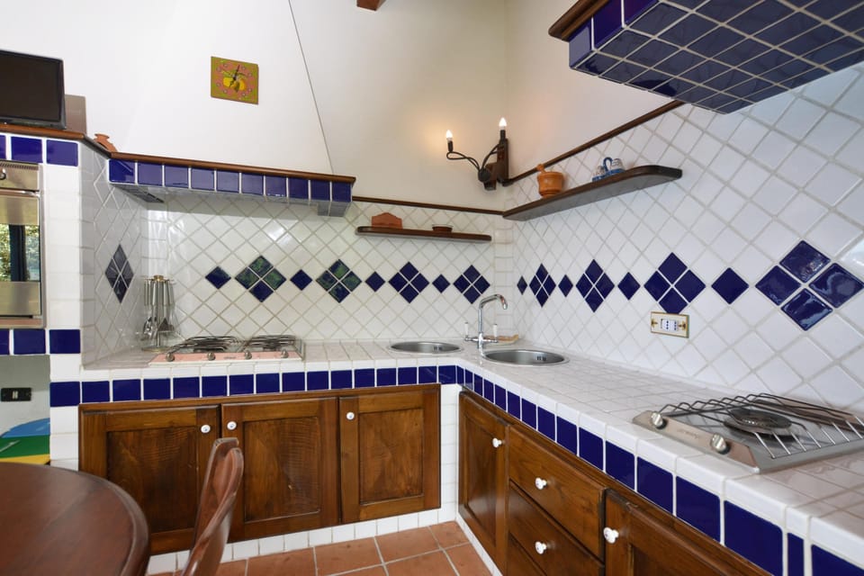 Standard House, Multiple Bedrooms, 2 Bathrooms, Mountainside (Casa Lella) | Private kitchen | Oven, stovetop, coffee/tea maker, cookware/dishes/utensils