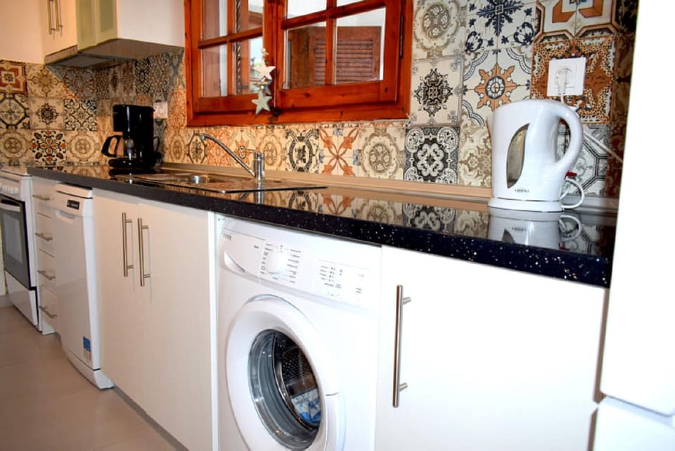 Apartment | Private kitchen | Fridge, microwave, oven, stovetop