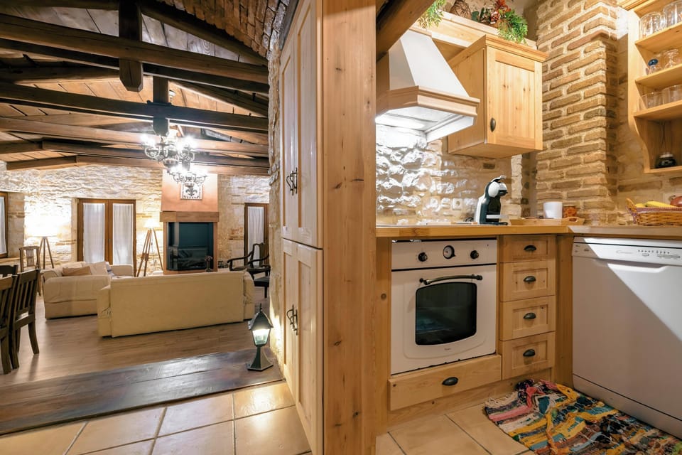 Villa, 4 Bedrooms | Private kitchen | Fridge, oven, stovetop, dishwasher