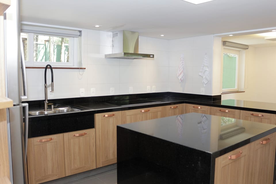 Chalé Premium Chapéu do Bispo | Private kitchen | Microwave