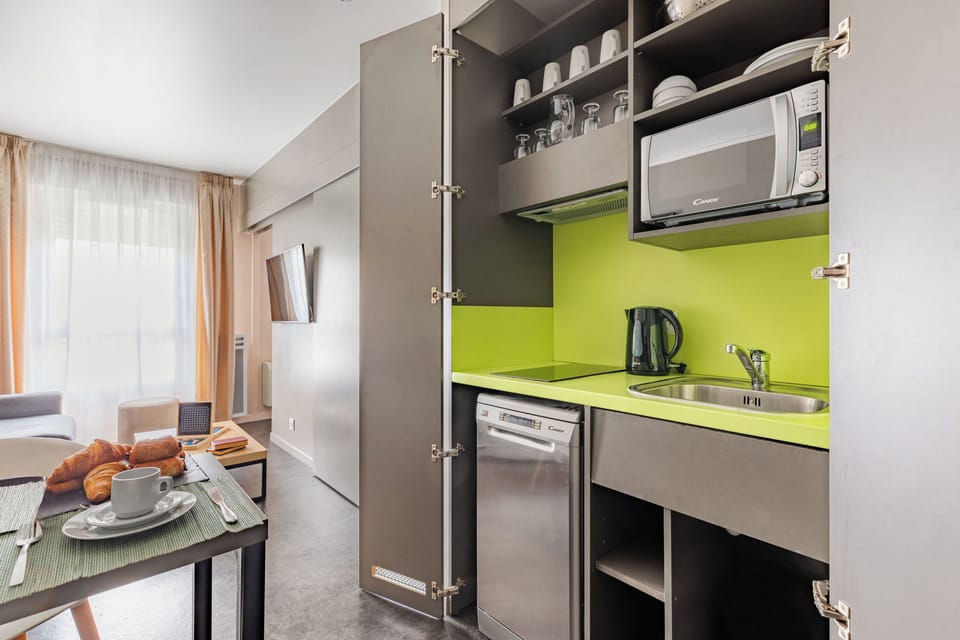 Private kitchenette