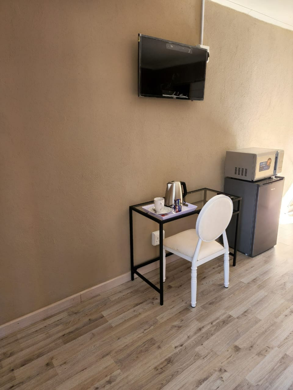 Comfort Room | Television