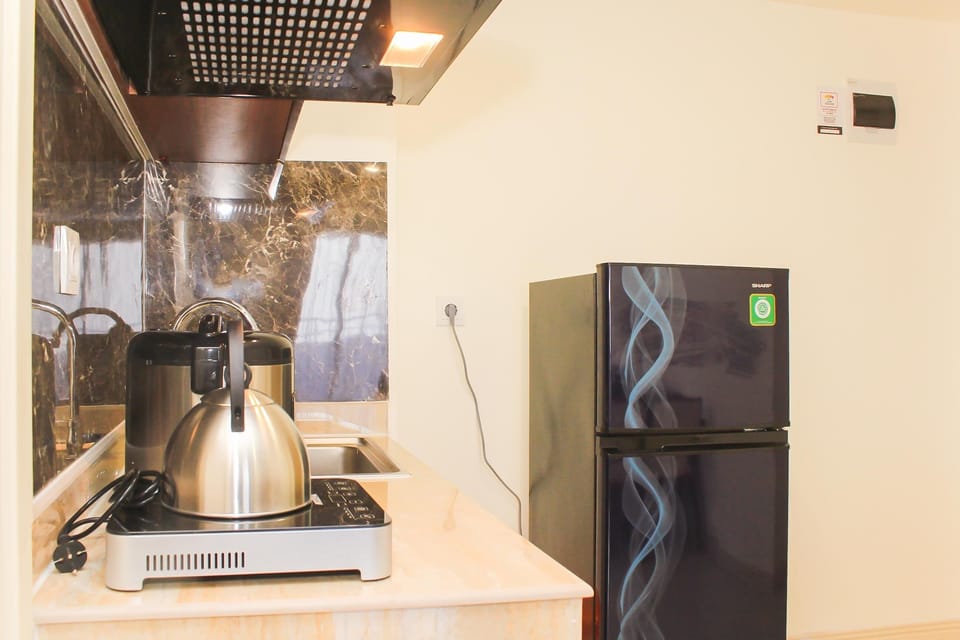 Room | Private kitchen | Fridge, stovetop, cookware/dishes/utensils