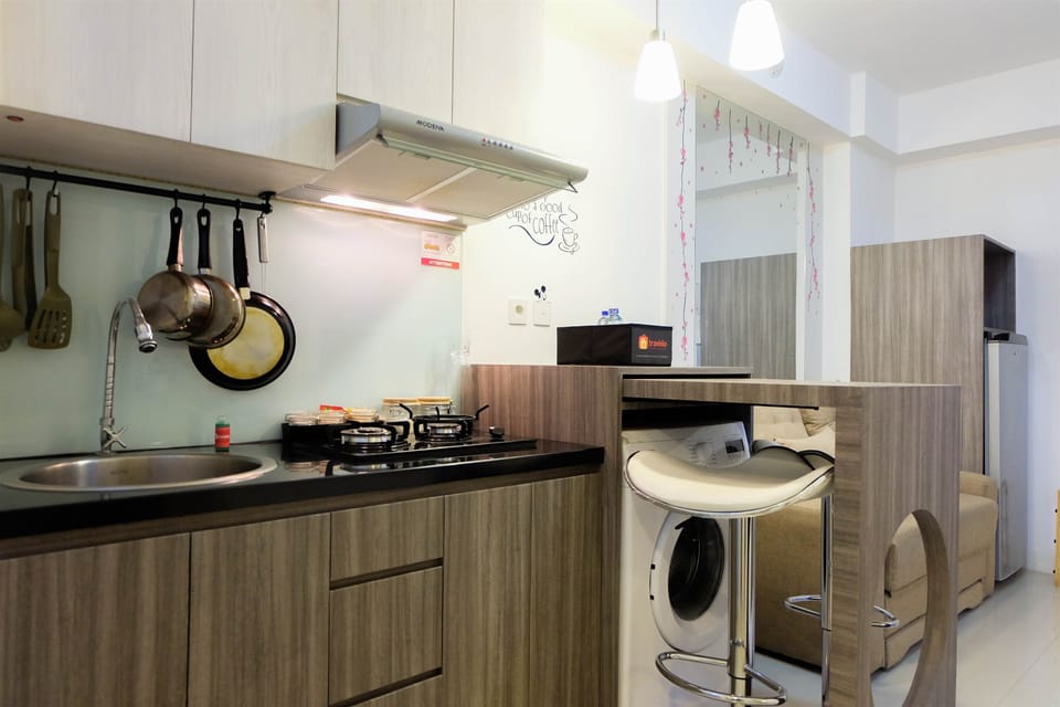 Room | Private kitchen | Fridge, stovetop, cookware/dishes/utensils