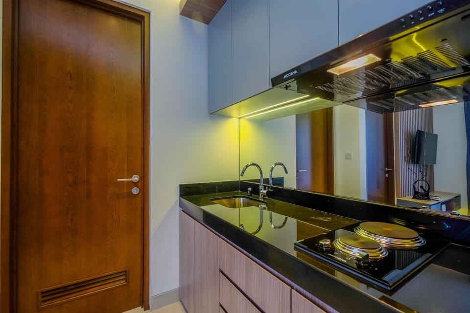 Fridge, stovetop, cookware/dishes/utensils
