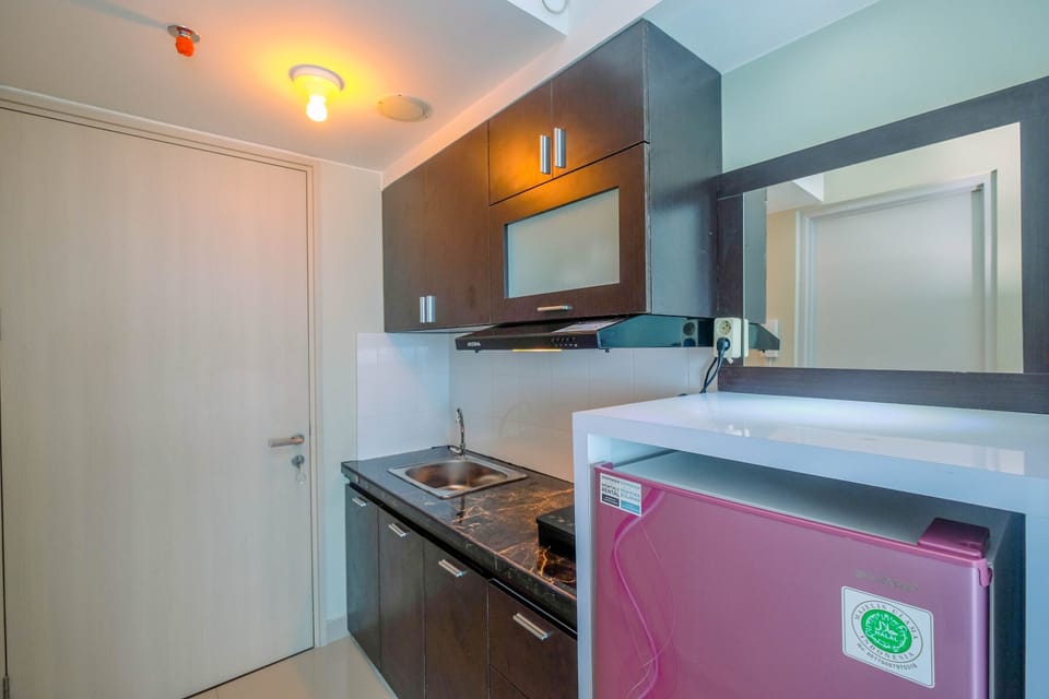 Fridge, stovetop, cookware/dishes/utensils