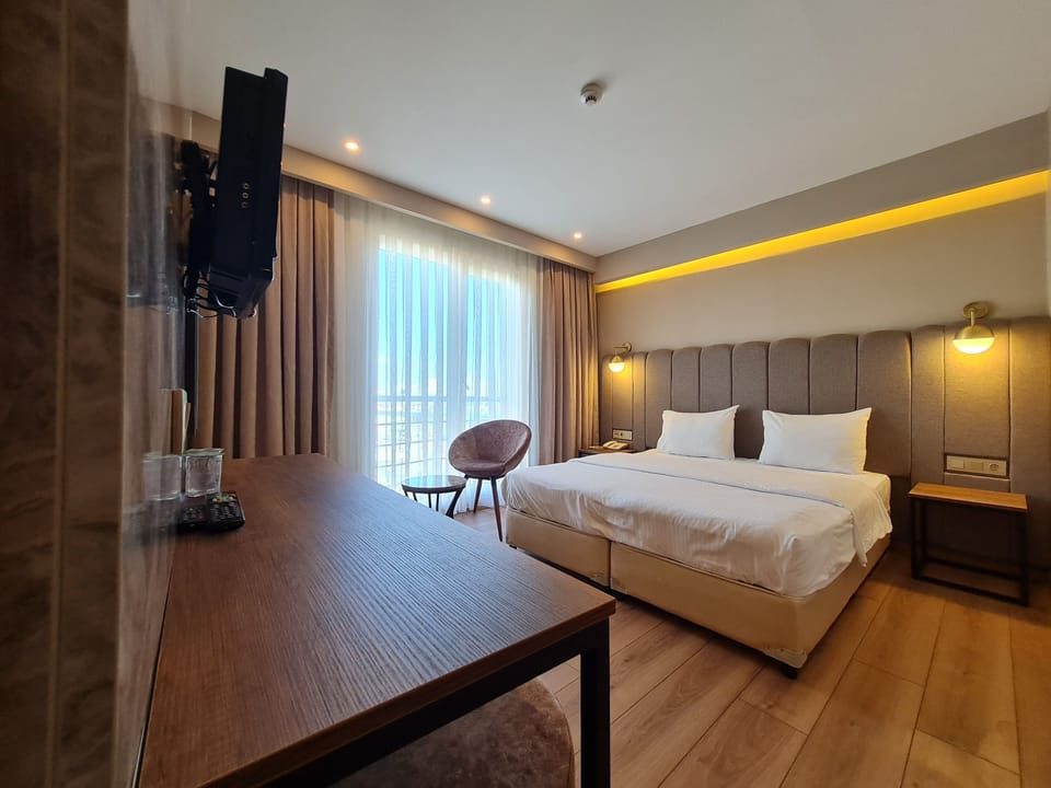 Premium bedding, minibar, in-room safe, desk