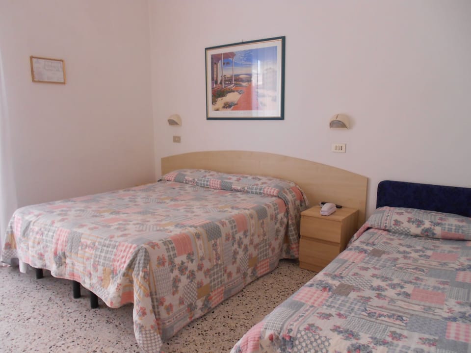 Desk, cribs (free), rollaway beds, WiFi (free)