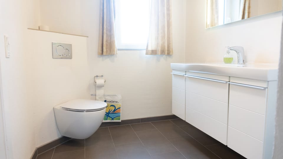 Superior Double Room | Bathroom | Hair dryer, towels