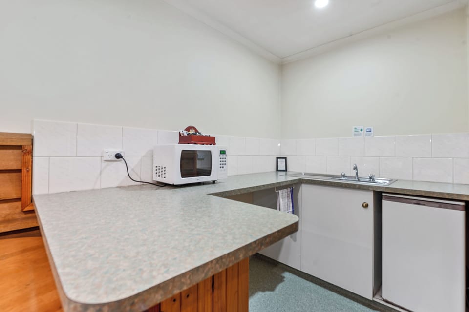 Fridge, microwave, coffee/tea maker, electric kettle