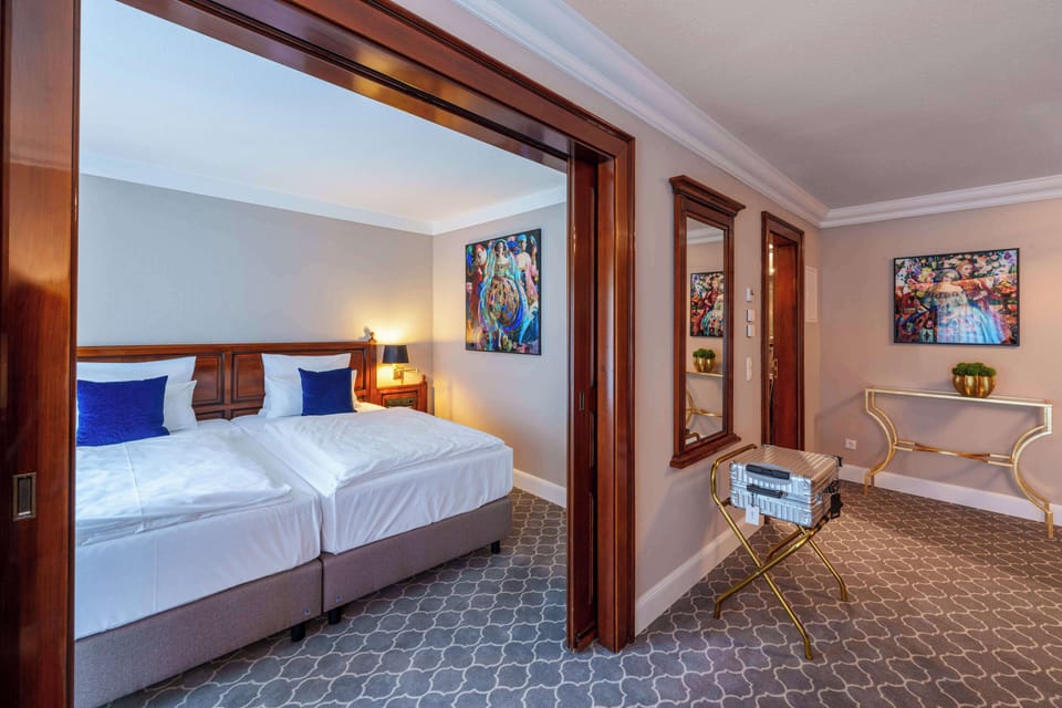 Superior Room, 1 Double Bed (Converts to 2 Twin Beds;Shower Only) | Hypo-allergenic bedding, minibar, in-room safe, desk