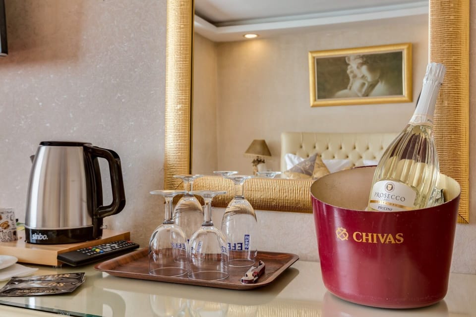Romantic Double Room | Select Comfort beds, minibar, in-room safe, laptop workspace