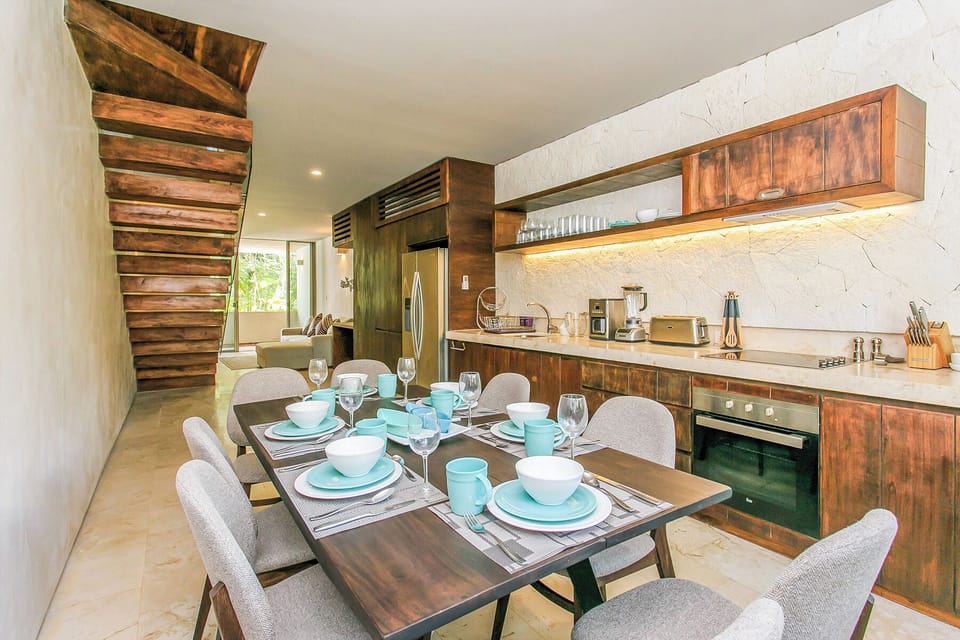 Apartment, 2 Bedrooms, Private Pool | In-room dining