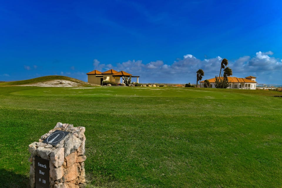 House (3 Bedrooms) | Property amenity