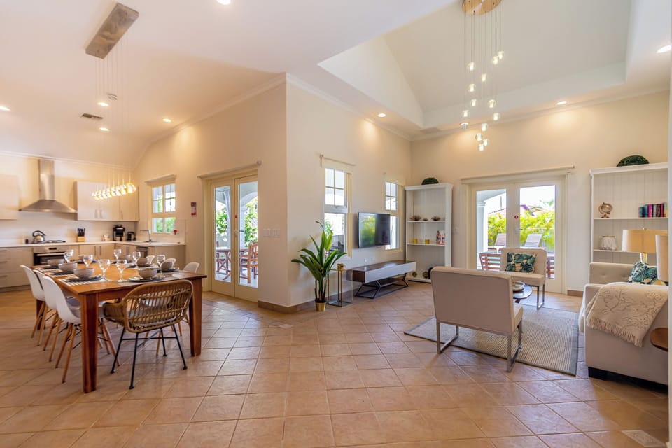 House (3 Bedrooms) | Property amenity
